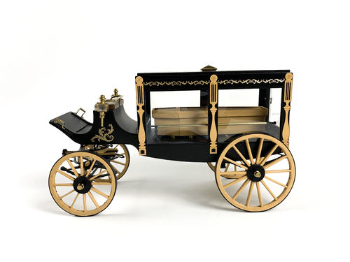 1895 Horse-Drawn Hearse Wagon 1/12