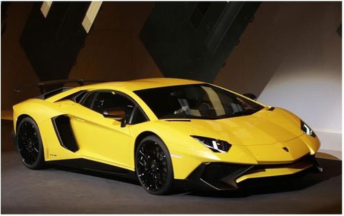 Lamborghini Aventador - Yellow  1/8